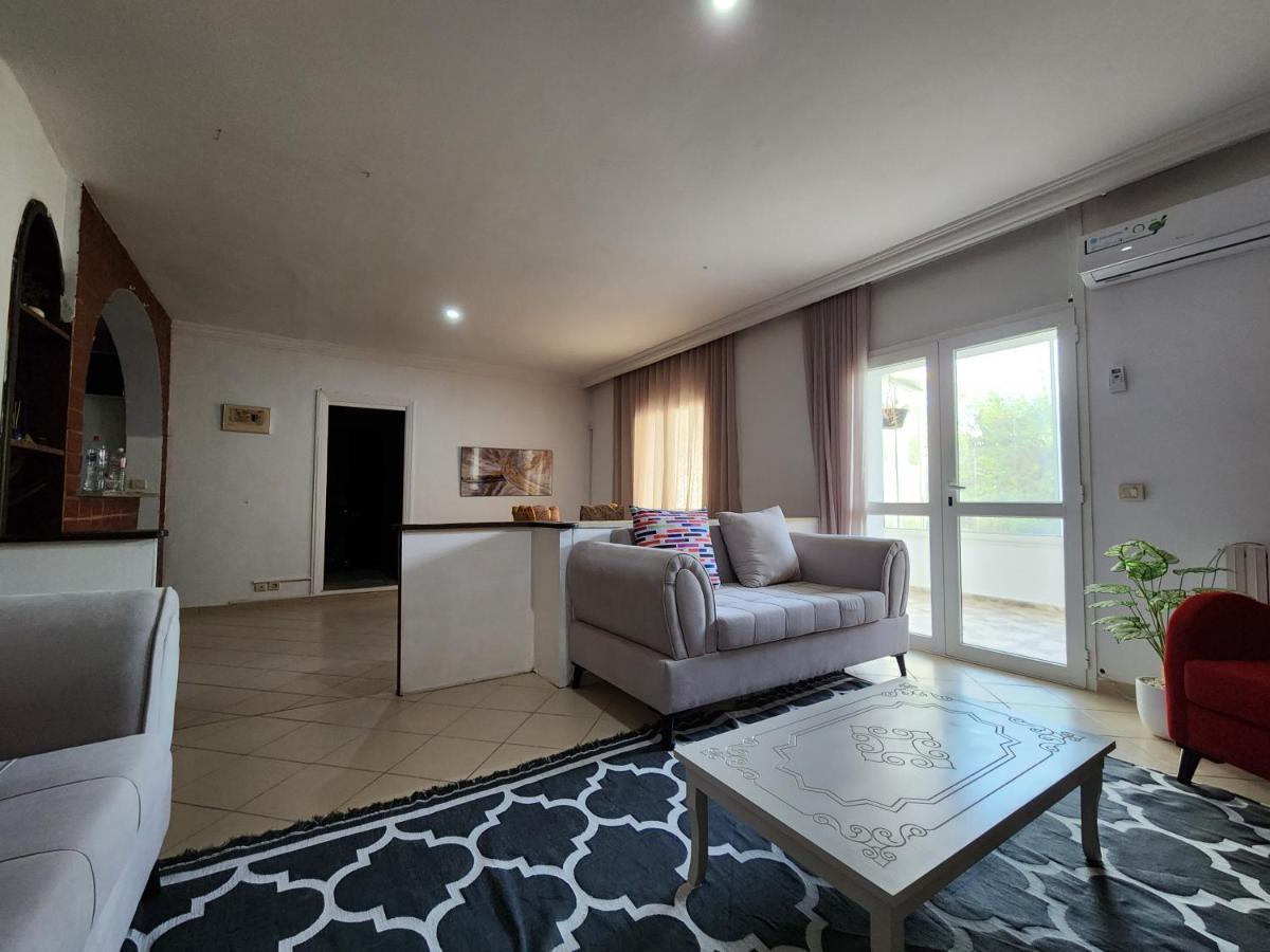 Duplex Bien Equipe Securise Avec Jardin Et Veranda Ла-Марса Екстер'єр фото