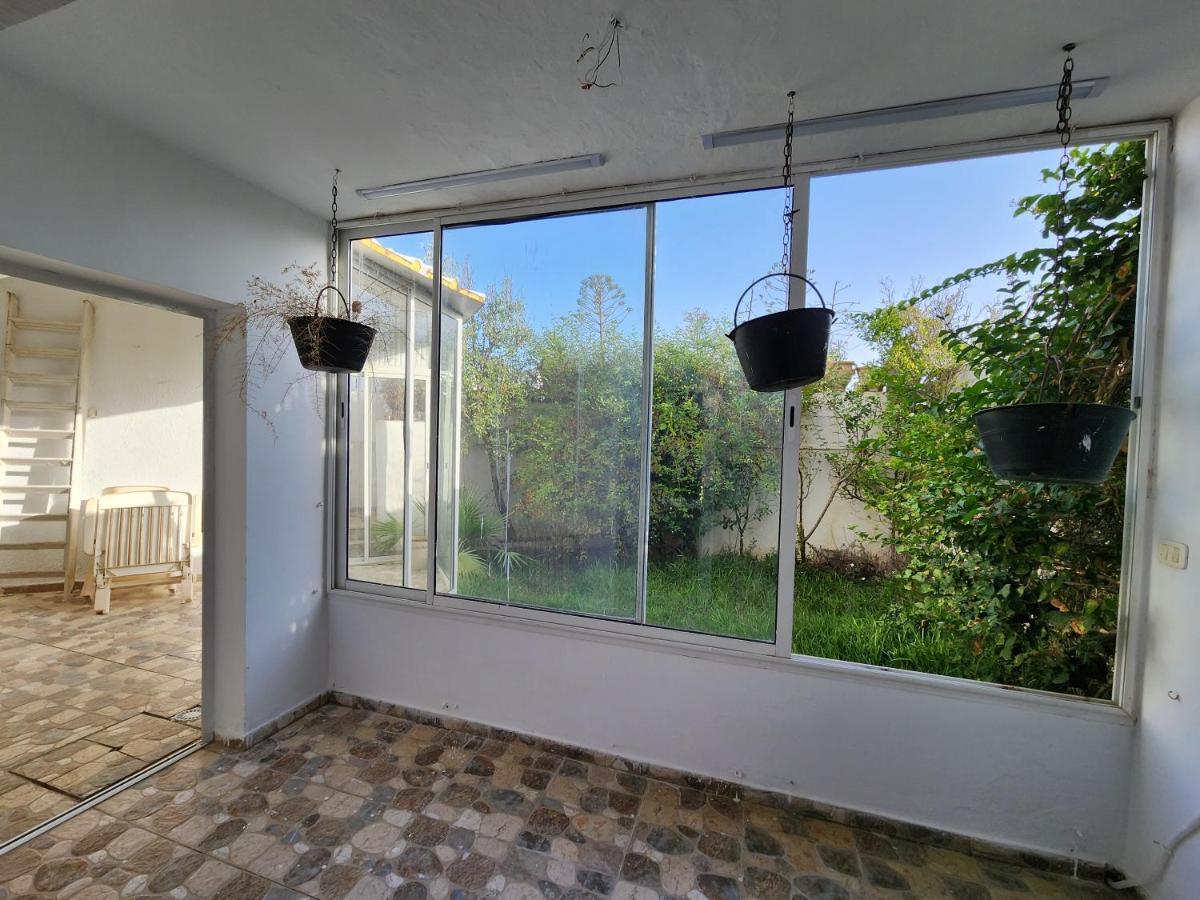 Duplex Bien Equipe Securise Avec Jardin Et Veranda Ла-Марса Екстер'єр фото