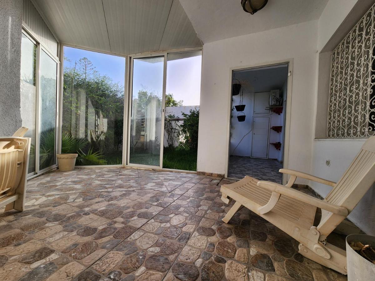 Duplex Bien Equipe Securise Avec Jardin Et Veranda Ла-Марса Екстер'єр фото